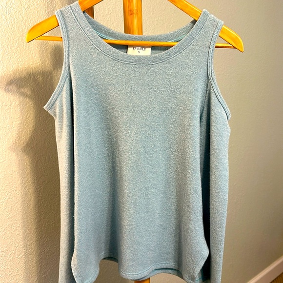 Everly Cold-Shoulder Long Sleeve top - Picture 1 of 9